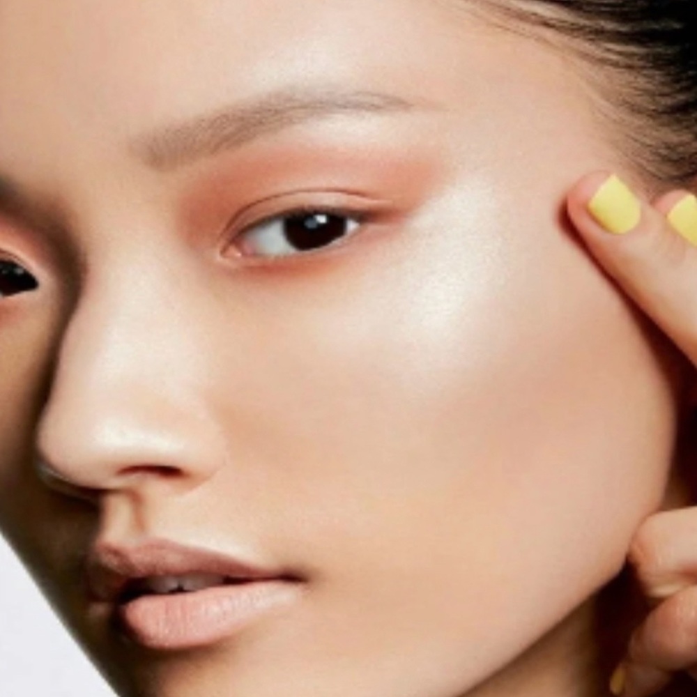 MAC !MOST COVETED! SPECIAL EDITION Mineralize Skinfinish - Picture 9 of 14